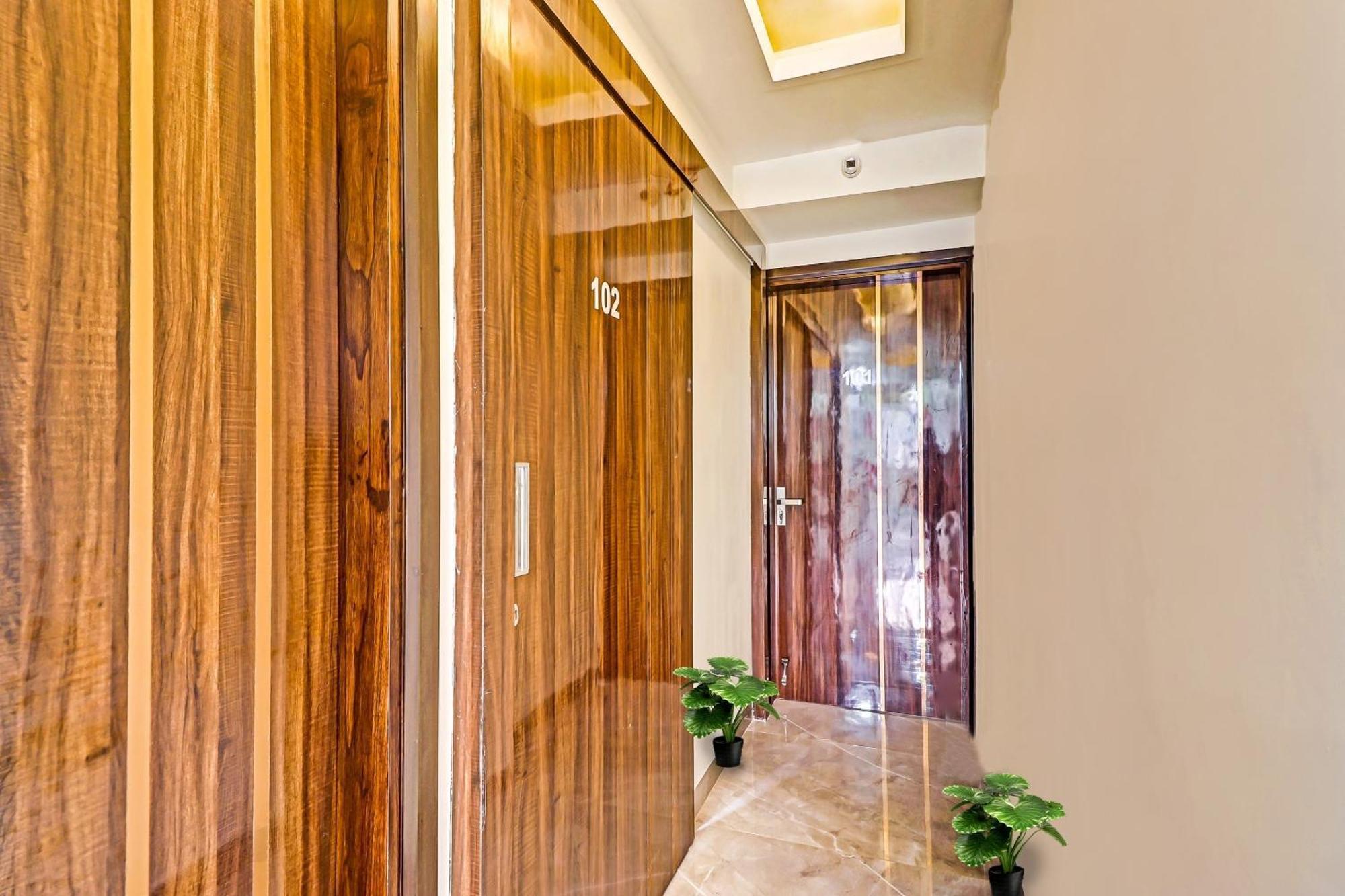 Hotel O Amazing Guest House New Delhi Luaran gambar