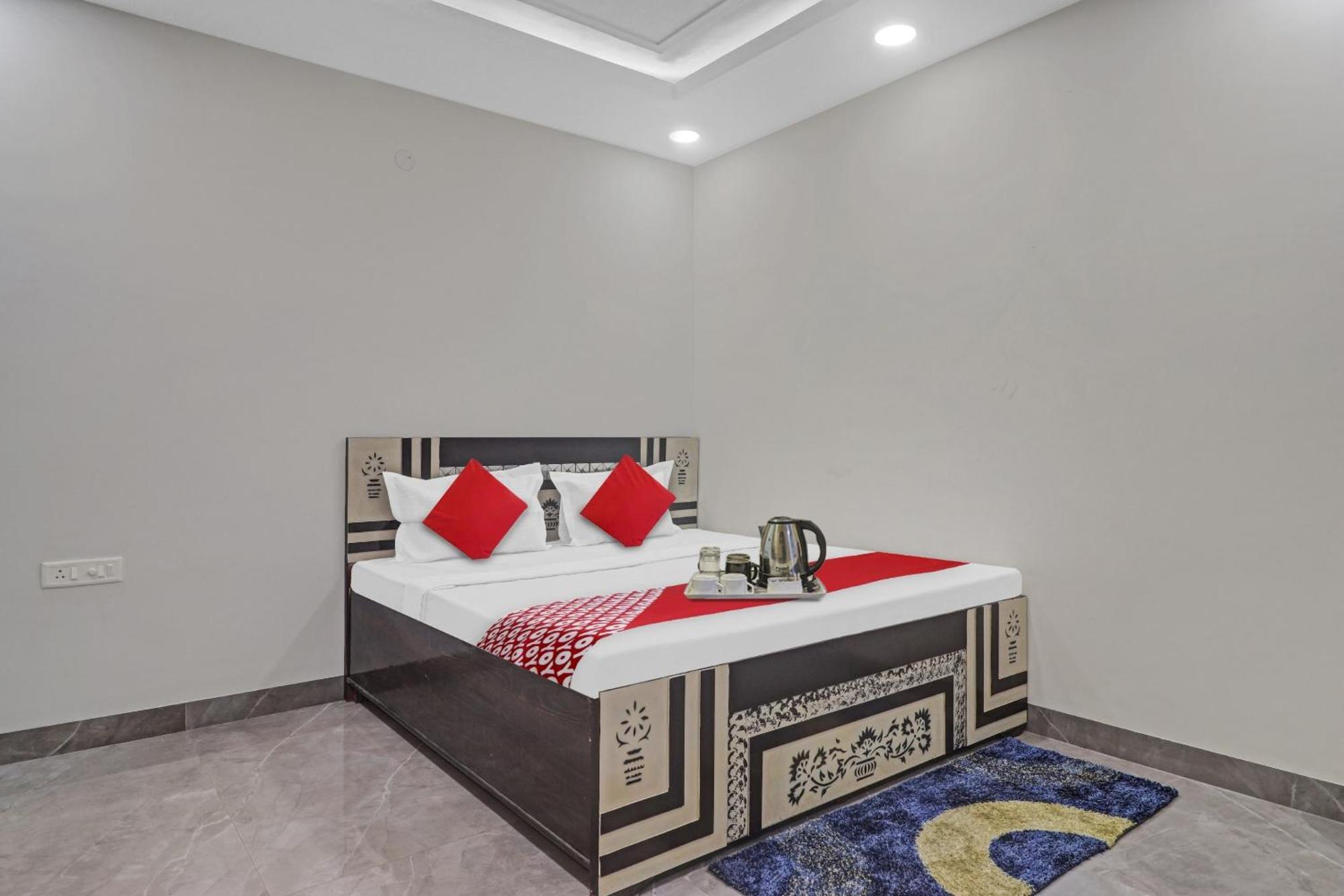 Hotel O Amazing Guest House New Delhi Luaran gambar