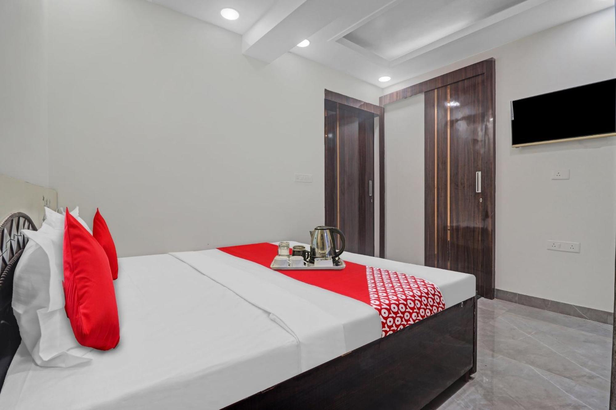 Hotel O Amazing Guest House New Delhi Luaran gambar